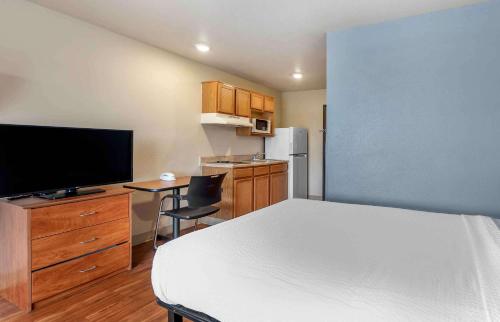 Extended Stay America Select Suites - Wichita - North