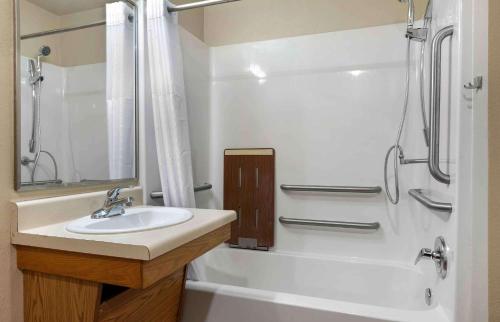 Extended Stay America Select Suites - Shreveport - Airport - 화장실
