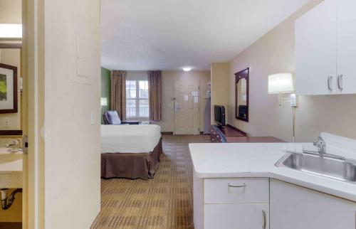 Extended Stay America Suites - Fayetteville - Owen Dr.