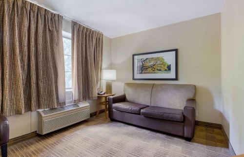 Extended Stay America Select Suites - Raleigh - RTP - 4610 Miami Blvd