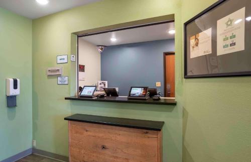 Extended Stay America Select Suites - Fort Walton Beach photo 3