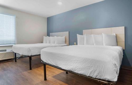 2 queen beds