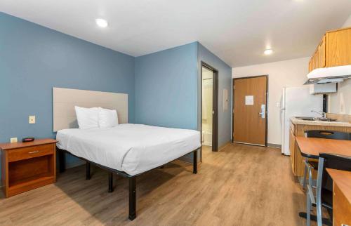 1 queen bed