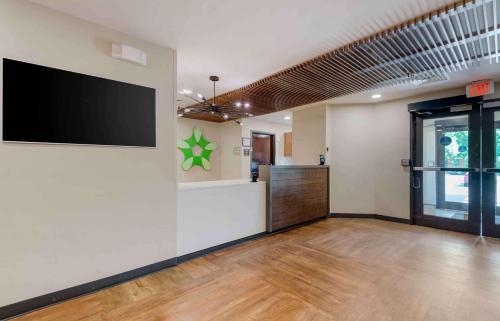 Extended Stay America Suites - Charlotte - University Place