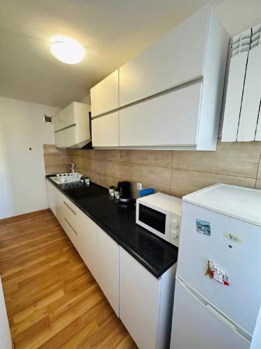 City View Rooms 2