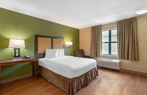 Extended Stay America Suites - Atlanta - Perimeter - Crestline in Atlanta, USA