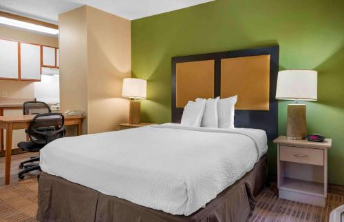 Extended Stay America Suites - Pittsburgh - Airport in Imperial, USA