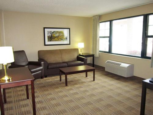 Extended Stay America Suites - Philadelphia - Plymouth Meeting - East