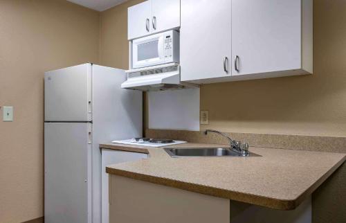 Extended Stay America Suites - Pittsburgh - West Mifflin