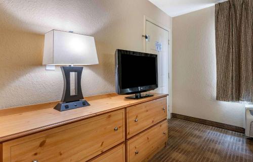 Extended Stay America Suites - Jacksonville - Southside - St Johns Towne Ctr