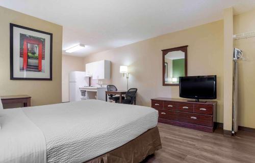 Extended Stay America - Pensacola - University Mall