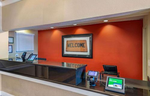 Extended Stay America Suites - Tampa - Airport - N Westshore Blvd