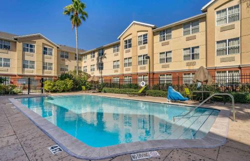 View, Extended Stay America Suites - Tampa - Airport - N. Westshore Blvd. near Raymond James Stadium