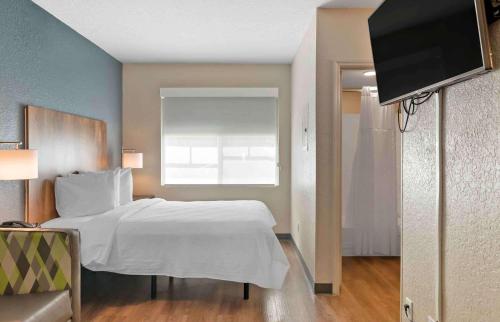 1 queen bed