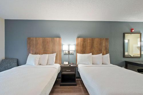 2 double beds