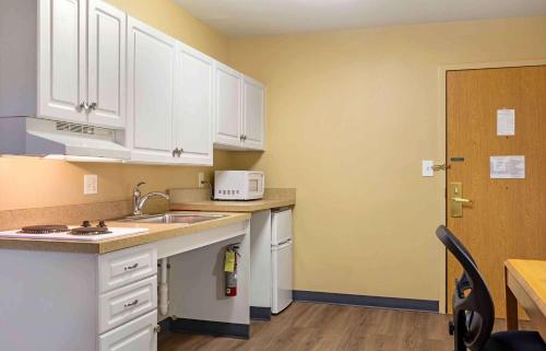 Extended Stay America Suites - Boston - Waltham - 32 4th Ave.