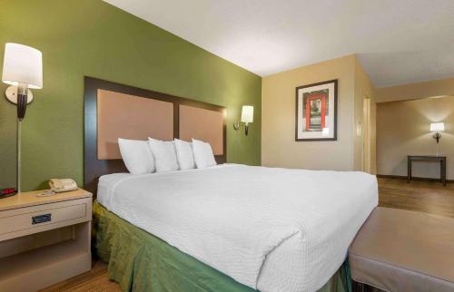 Studio 6 Corporate Extended Stay Buffalo Amherst NY – Amherst, NY