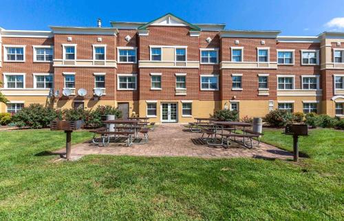 Extended Stay America Suites - Washington, D.C. - Gaithersburg - South