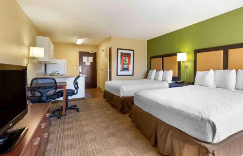 . MainStay Suites Washington Dulles Airport