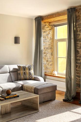 Toompea Castle Apartment - image 4