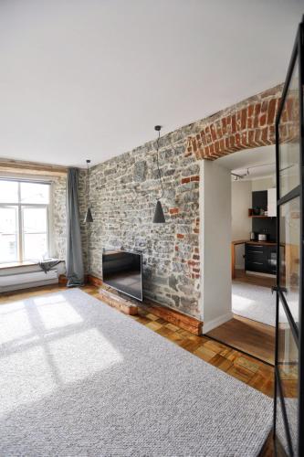 One-Bedroom Apartment image 10