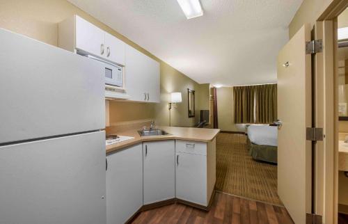 Extended Stay America Suites - Champaign - Urbana