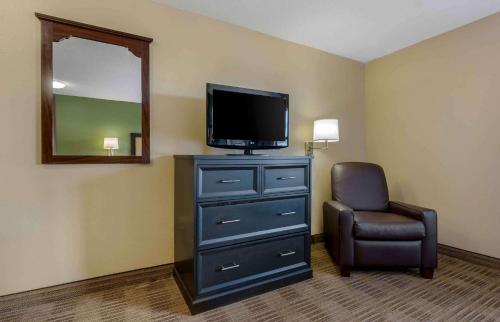 Extended Stay America Suites - Chicago - Gurnee