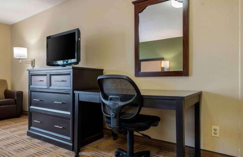 Extended Stay America Suites - Chicago - Gurnee