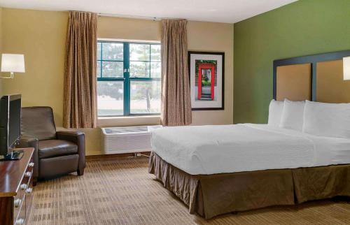 Extended Stay America Select Suites - Chicago - Naperville - West