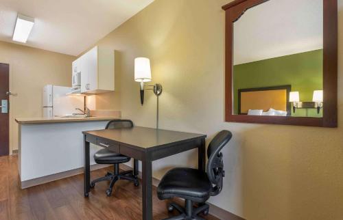 Extended Stay America Suites - Bloomington - Normal