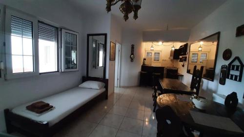 Skiathos Young Guesthouse - image 3