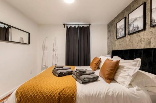 Adorable 2-Bedroom Modern Basement in Denver, USA