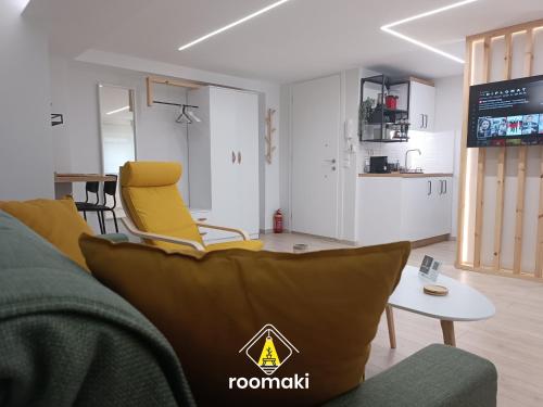 roomaki II - new & stylish studio in the center w/ parking