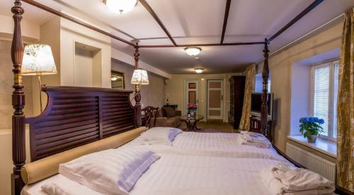CRU Hotel - image 10