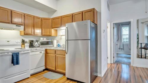 . Fully Furnished Apartment (Downtown Harrisburg)