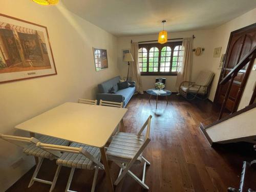 Casa a 200m playa mansa ideal p/ flia con niños (Casa a 200m playa mansa ideal p/ flia con ninos) in Cantegril