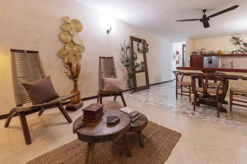 Casa Itinerante, Santa Ana / Mérida, Centro. in Mérida, Mexico