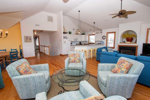 Semi-Oceanfront, Close to Beach, Private Pool, Pool Table, OS5Q, Olympus, Corolla (foto 5)