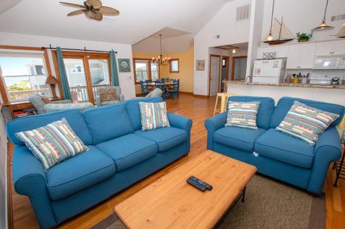 Semi-Oceanfront, Close to Beach, Private Pool, Pool Table, OS5Q, Olympus, Corolla (foto 7)