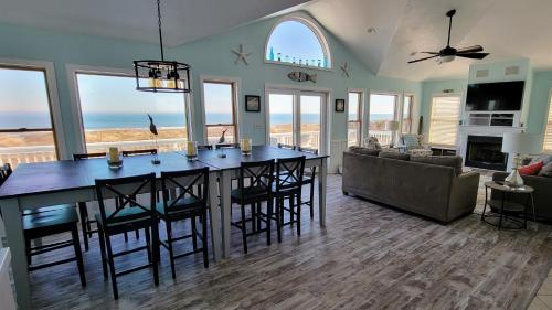 OS7Q, Dune Nothin- Oceanfront, Ocean Views, Private Pool, Pool Table, Dogs Welcome