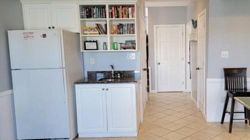 OS7Q, Dune Nothin- Oceanfront, Ocean Views, Private Pool, Pool Table, Dogs Welcome