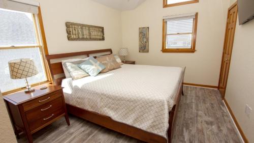 OS7Q, Dune Nothin- Oceanfront, Ocean Views, Private Pool, Pool Table, Dogs Welcome