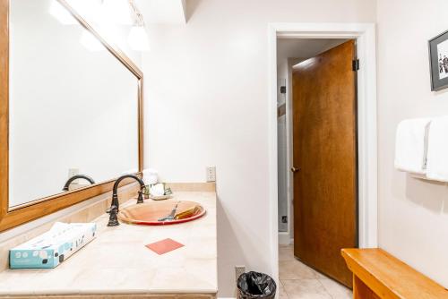 The Loft at Mountain Village by All Seasons Resort Lodging – Park City, UT