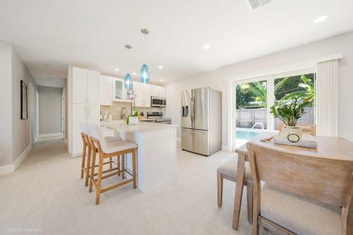 Pompano Beach Home with Patio and Pool 1 Mi to Ocean! in Pompano Beach, USA