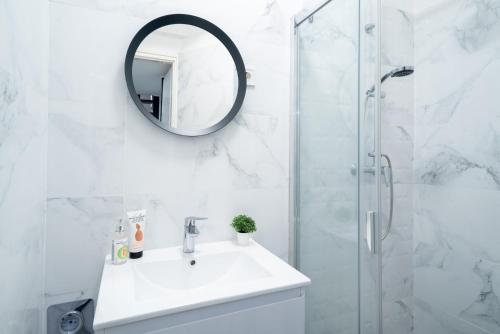 Apartment image 8