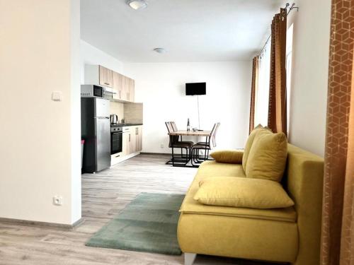 Sky Apartments 512 3