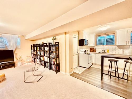 Scorpio House Langley ROOM B