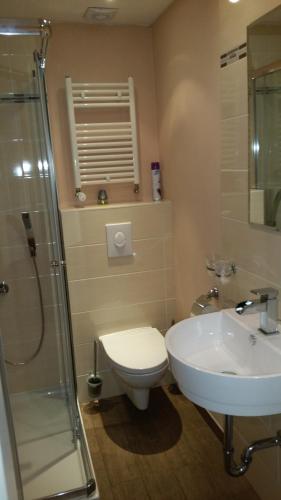 Deluxe Double Room with Shower