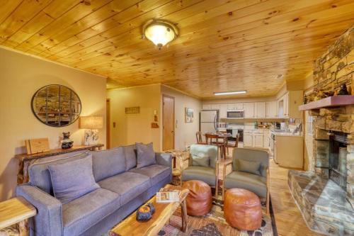 New Listing 4BD3BA Pine Haven Getaway in Newland, USA