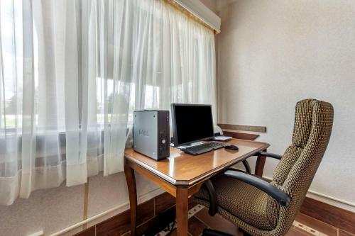 Comfort Inn & Suites Streetsboro - Kent - image 2